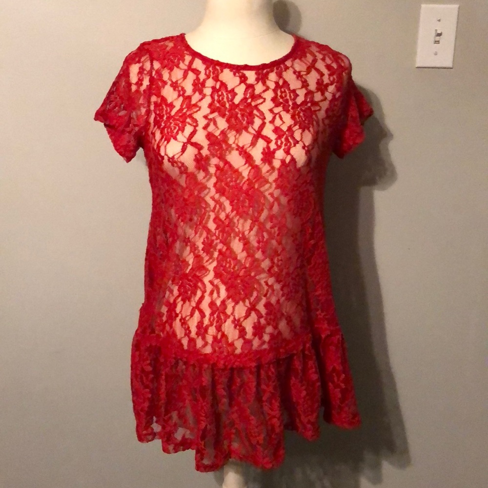 Mom & Co. Red Short Sleeve Lace Top With Ruffle Bottom